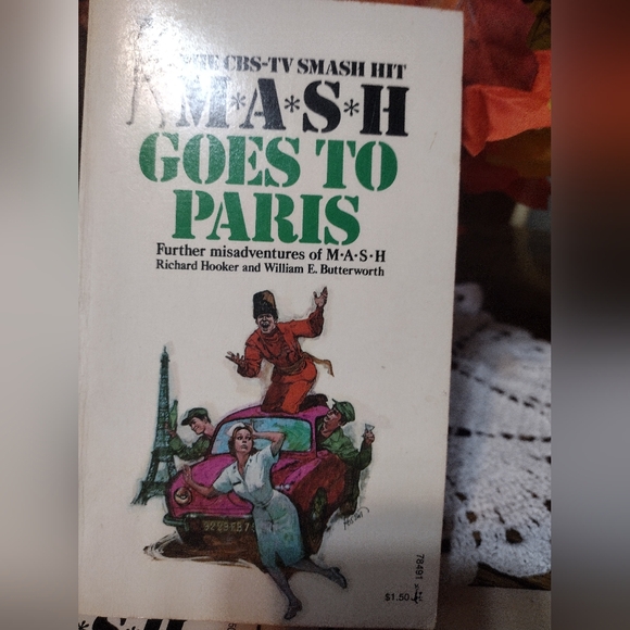 Seven "M*A*S*H" TV Show Books by Richard Hooker & William Butterworth Pre-owned - Picture 5 of 13